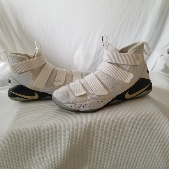 lebron zoom soldier 11 court general